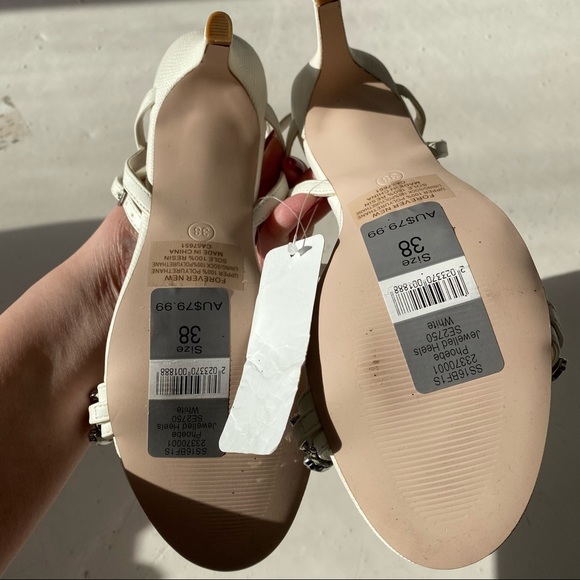 New embellished crystal white heels wedding party - Picture 11 of 12